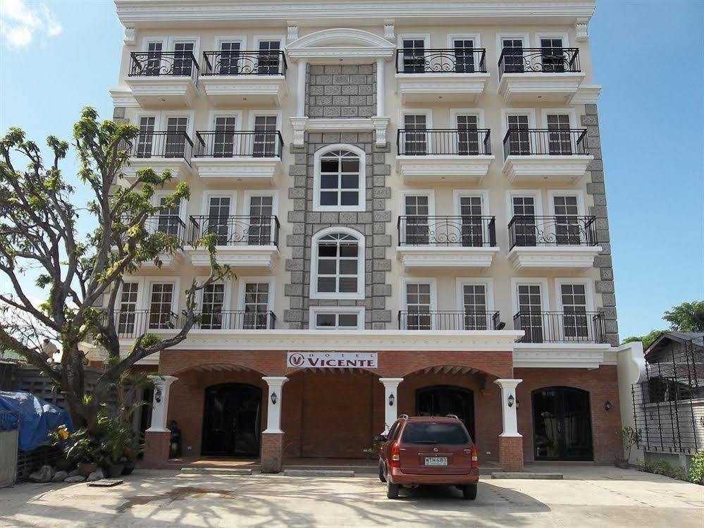 Hotel Emilia Davao Stadt Exterior foto