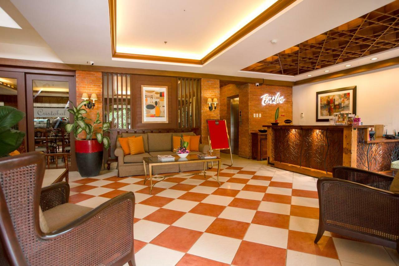 Hotel Emilia Davao Stadt Exterior foto